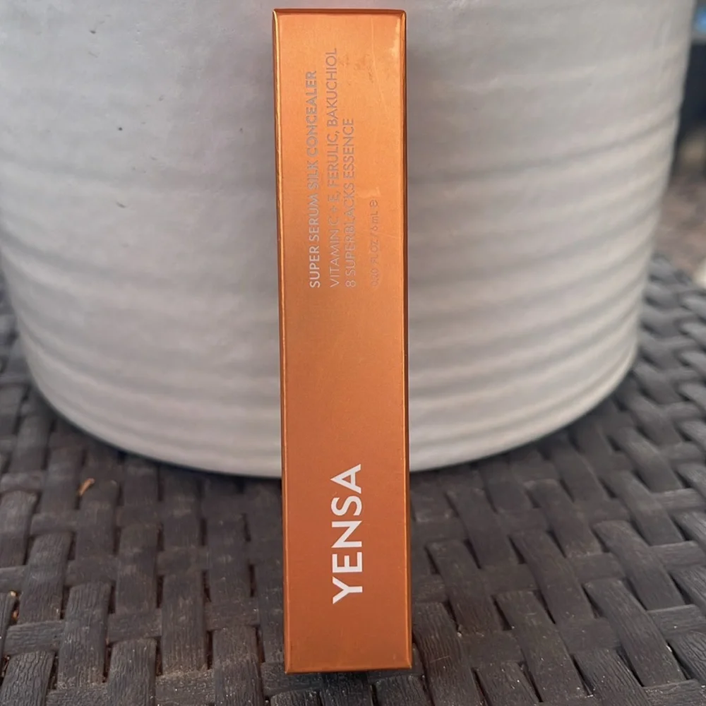 Yensa Beauty - Super Serum Silk Concealer Shade: Medium 1